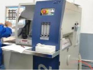 Precision cutting machine